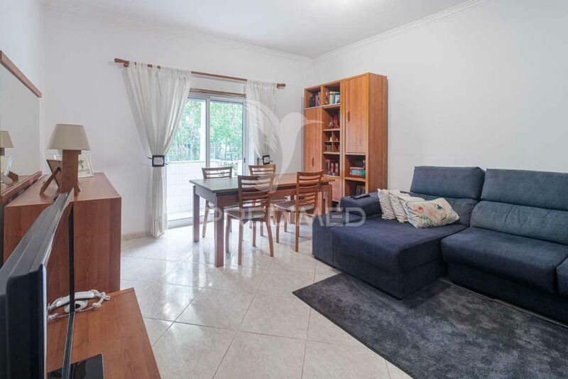 Apartamento T3 Almada - excelente localização, varandas, jardins