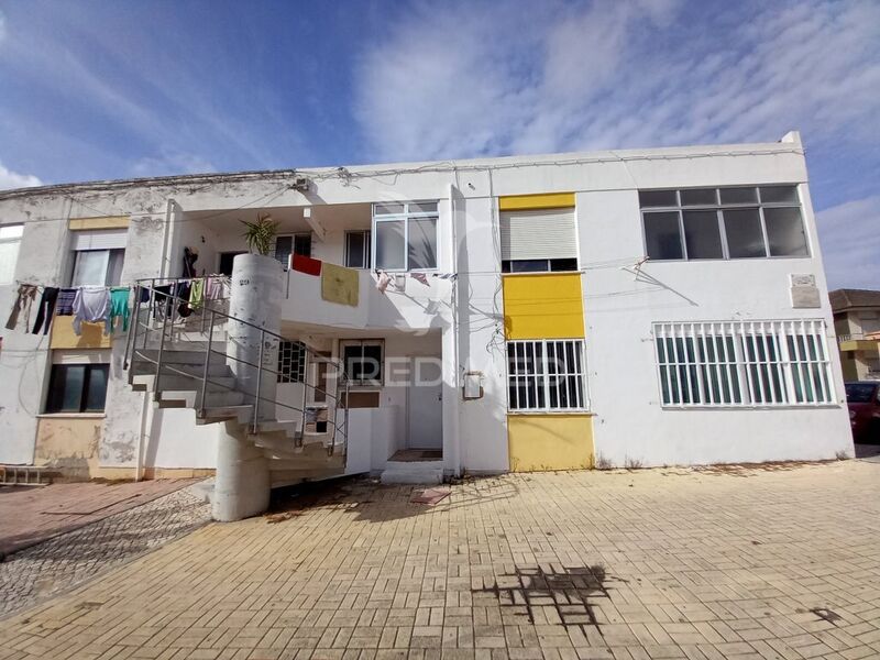 Apartment 4 bedrooms Montijo