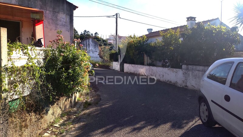 Casa Térrea para reconstruir V3 Santa Margarida da Coutada Constância