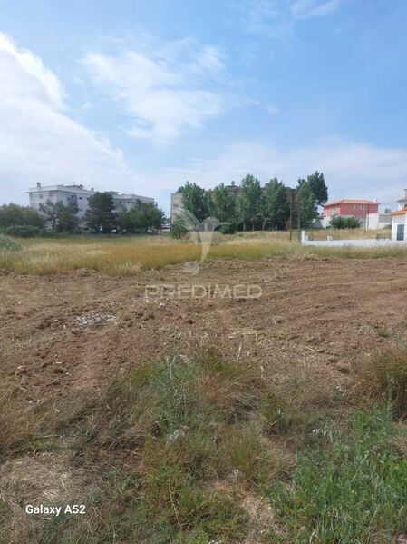 Terreno com 1180m2 Castelo (Sesimbra)