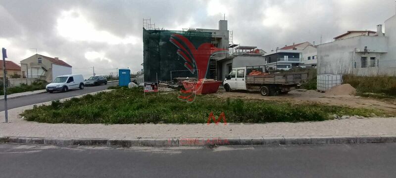 Terreno Urbano com 236.90m2 Loures para comprar