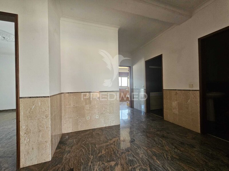 Apartamento T4 Duplex Moita - terraza, marquesina, balcones