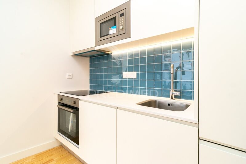 Apartment T1 Modern in the center Porto - 2nd floor, garden