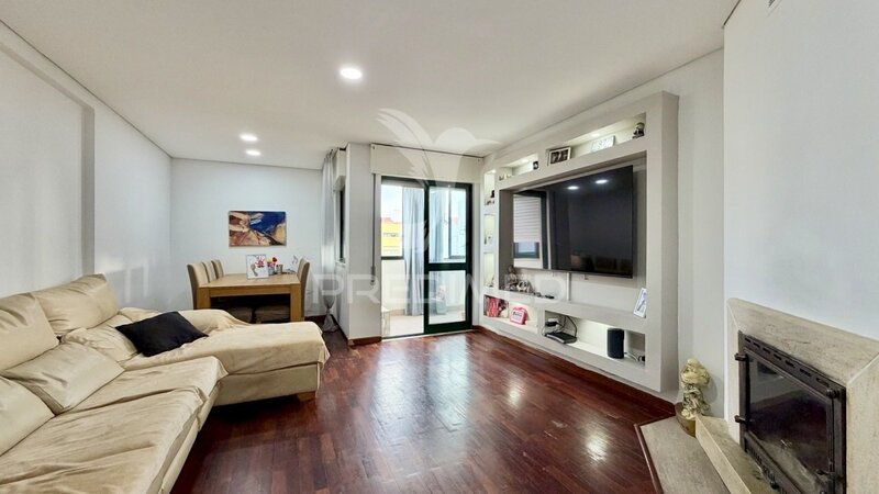 Appartement T2 en bon état Alhos Vedros Moita - grenier, balcons, cellier