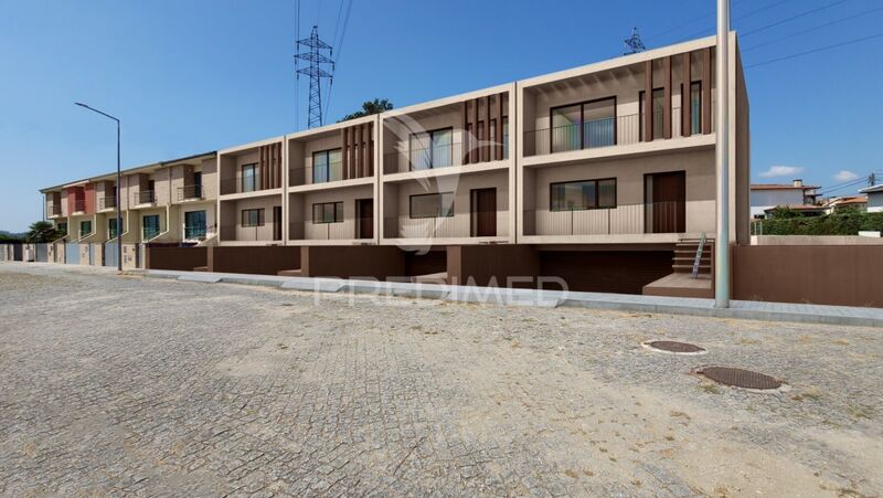 жилой дом V3 Braga - терраса, гараж, сад