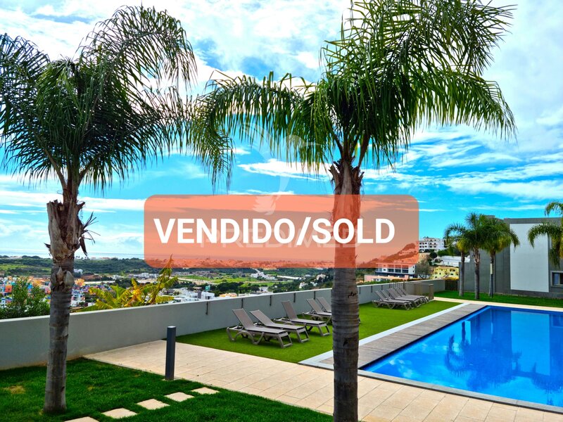 Apartamento T3 Albufeira - piscina, painéis solares, bbq, varanda, ar condicionado, isolamento térmico, garagem, vidros duplos