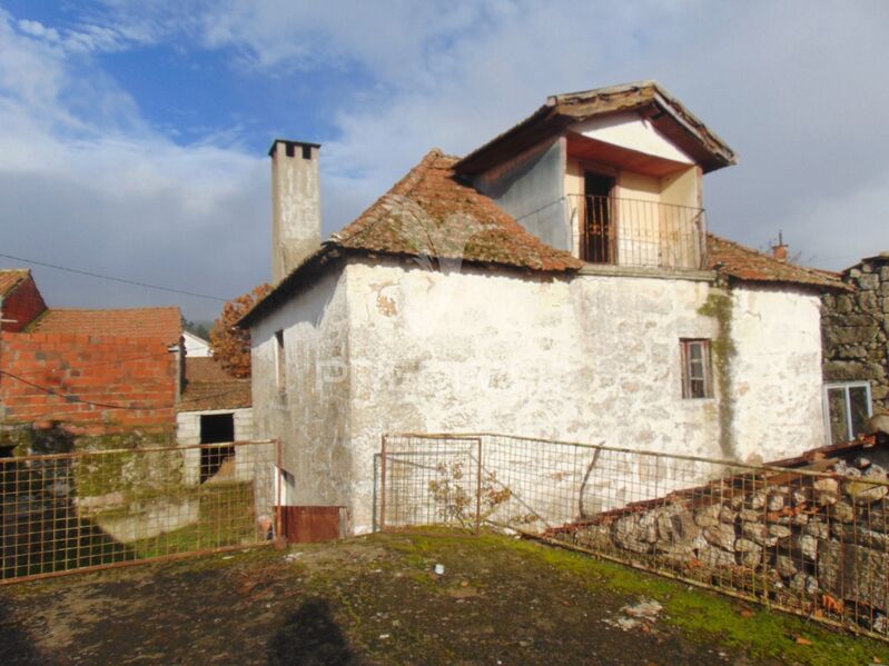 Casa Antiga para recuperar V3 Fiolhoso Murça - zona calma, terraço, sótão