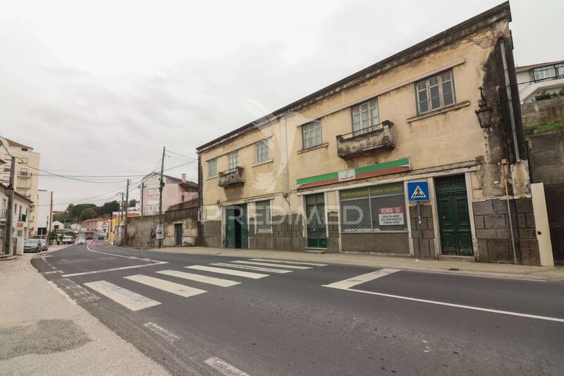 Prédio Urbano Alenquer - varanda, piscina