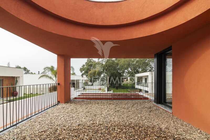 House new 5 bedrooms Setúbal - solar panel, swimming pool, terrace, garage, alarm, air conditioning