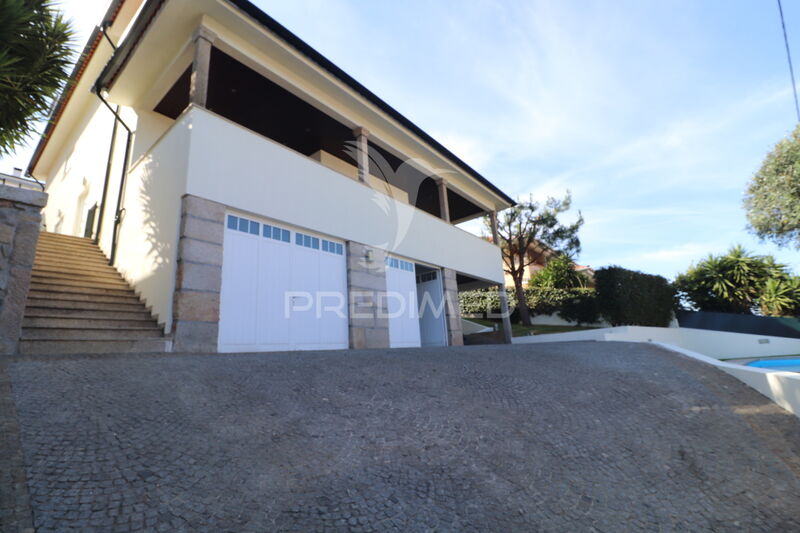 House V4 Braga - central heating, garage, excellent location, swimming pool, air conditioning