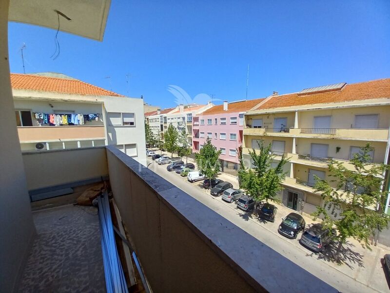 Apartamento Remodelado em zona central T2 Setúbal - jardim, varanda, vidros duplos