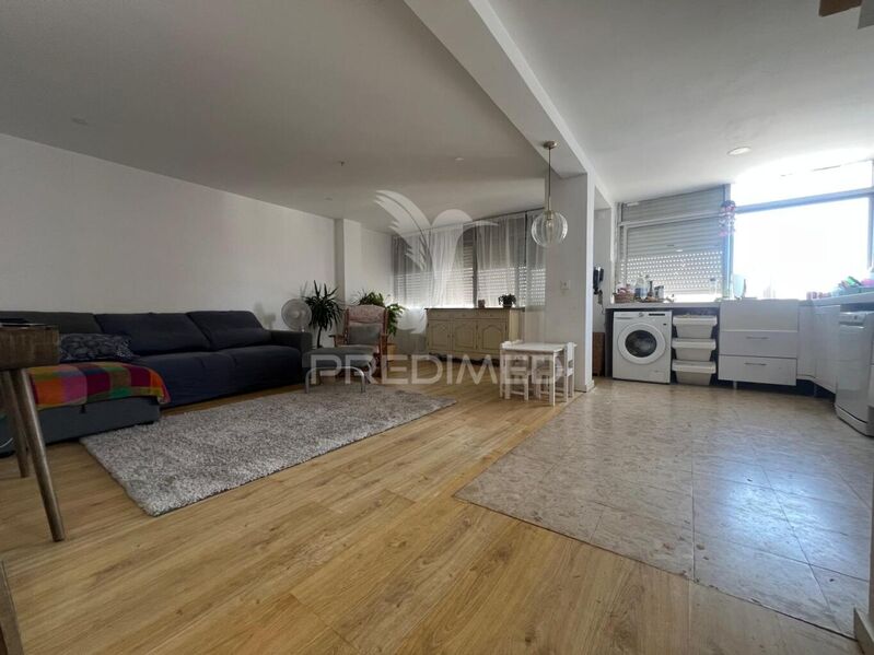 Apartment excellent condition T3 Seixal - green areas, floating floor, marquee, great view, 3rd floor, great location