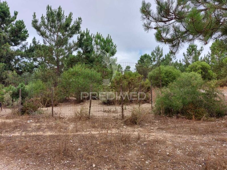 Plot of land Urban with 565sqm Setúbal