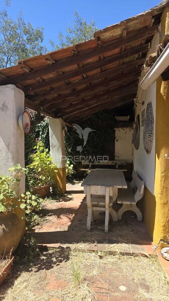 Maison T2 avec ferme à vendre à Espinheiro
