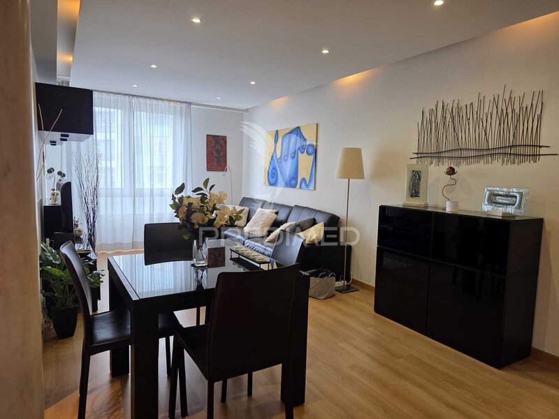 Appartement Modern T3 Loures - garage, berging, parkeerplaats