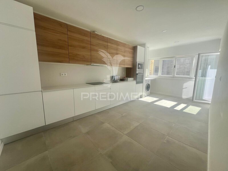 Apartamento Moderno T3 Barreiro - varanda, vidros duplos