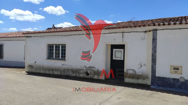House V2 Typical to recover Selmes Vidigueira - backyard, garage