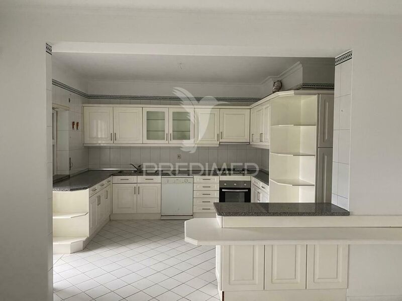 Apartamento Duplex no centro T3 Nelas - varanda, garagem, aquecimento central