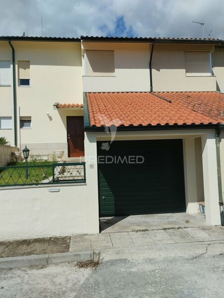 Casa V3 Remodelada em bom estado Peso da Régua - garagem, ar condicionado, bbq, cozinha equipada, jardim