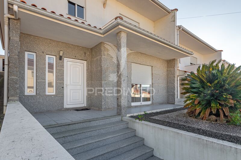 House V3 townhouse Felgueiras - parking space, terrace, balcony, garage
