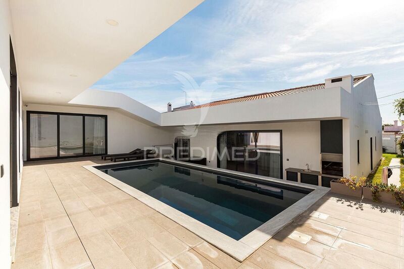 House 4 bedrooms Modern Nossa Senhora das Neves Beja - tiled stove, air conditioning, plenty of natural light, garden, garage, barbecue, swimming pool, heat insulation, automatic gate, playground