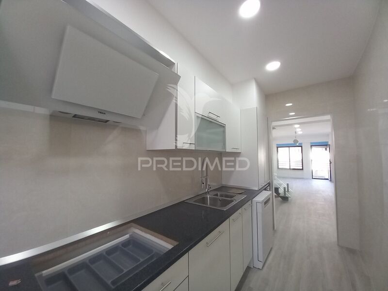 Apartamento Moderno T3 Almada - varanda, garagem, bbq