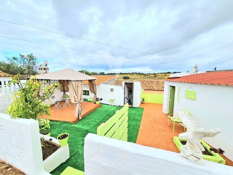 House 4 bedrooms Single storey Ourique - gardens, barbecue, furnished, backyard, equipped, swimming pool