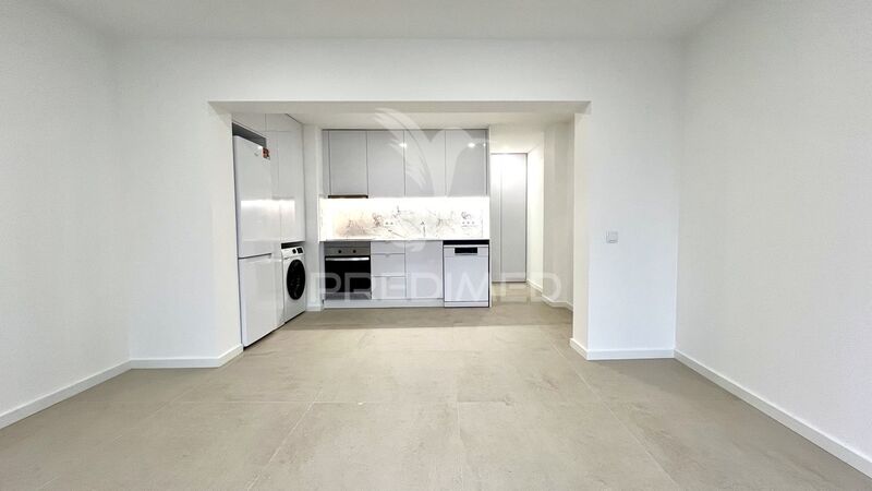Apartamento T1 Remodelado Alhos Vedros Moita - ar condicionado, equipado