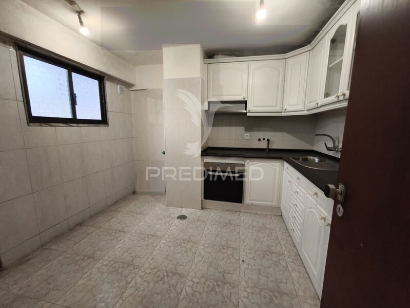 Apartamento T3 em bom estado Alhos Vedros Moita