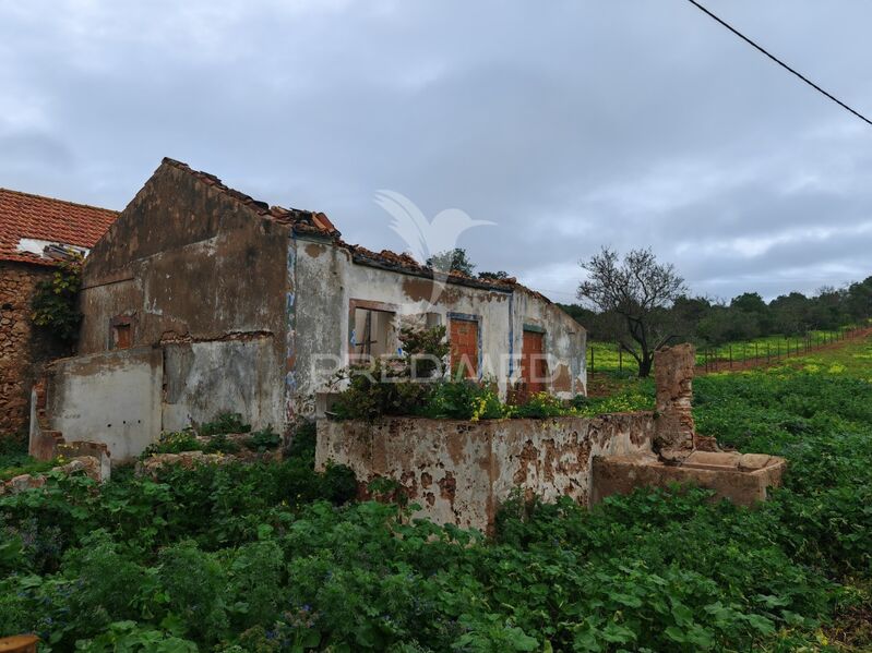 Land Urban/agricultural with 4210sqm Portimão