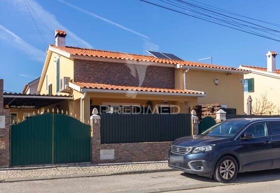 жилой дом современная V6 Quinta do Conde Sesimbra - гараж, чердак, сад