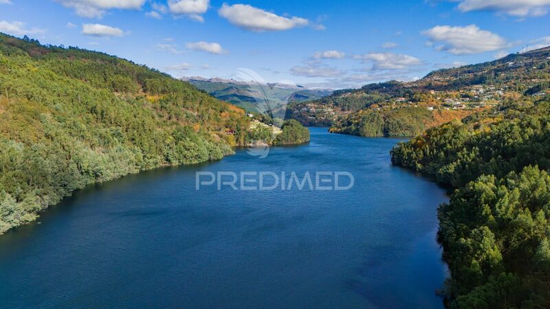 Land with 13290sqm Vieira do Minho