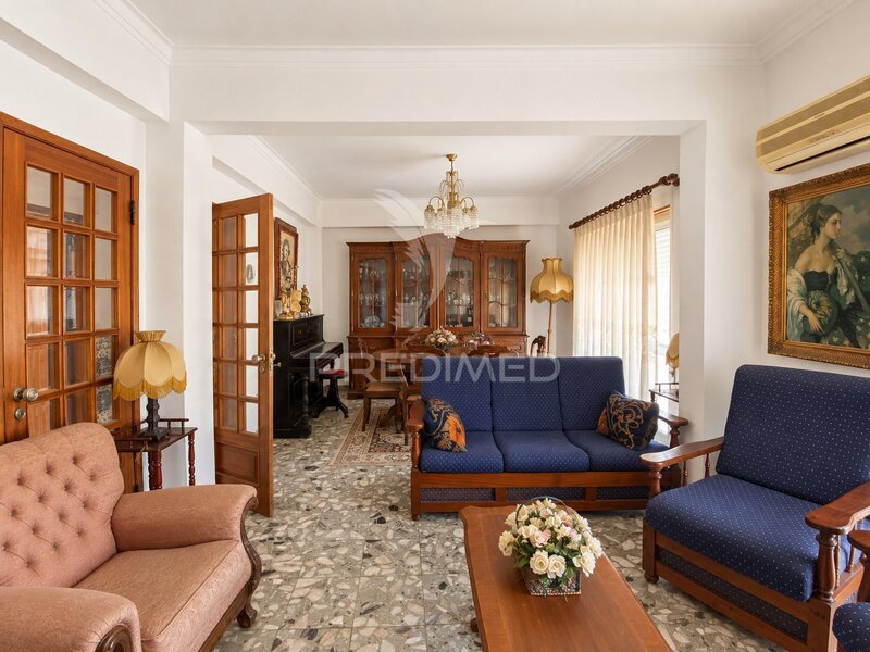 Appartement T4 Montijo - tuinen, balkon
