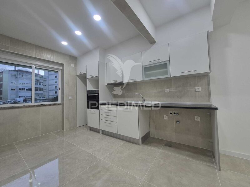 Apartamento T2 Remodelado Almada - vidros duplos