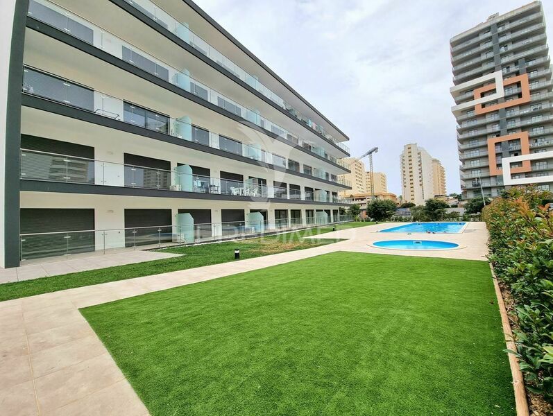 Apartment T1 nieuw Portimão - swimming pool, air conditioning, garage, gardens, solar panels, balcony, equipped, condominium