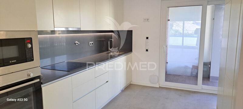 Apartment T3 Almada - , , ,