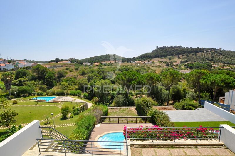 Moradia V3 Geminada Castelo (Sesimbra) - terraço, jardim, cozinha equipada, lareira, bbq, piscina, varanda