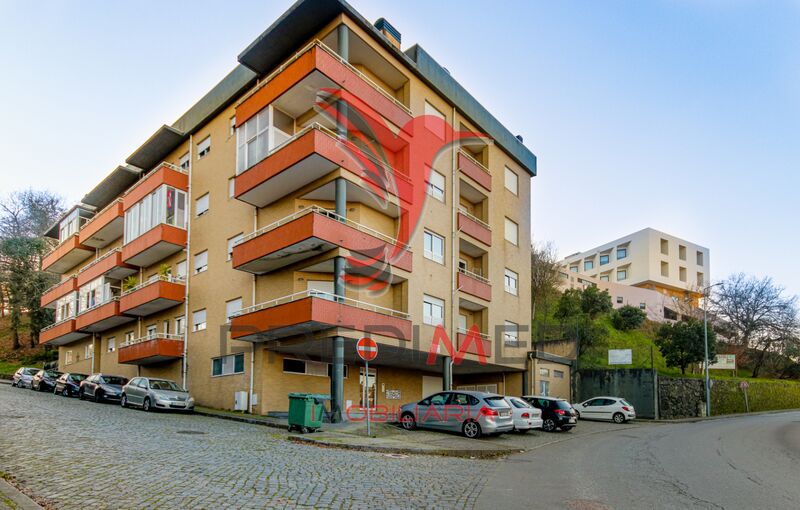 Apartamento T3 Lousada para vender - lugar de garagem, lareira, terraço