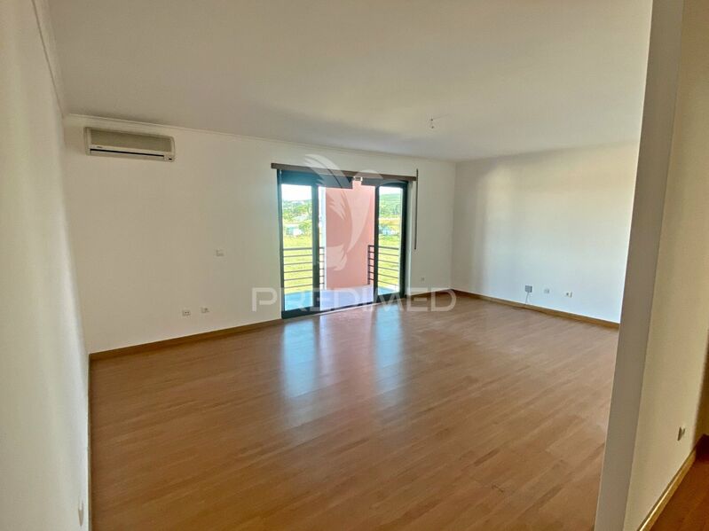 Apartment excellent condition T3 Quinta do Anjo Palmela - balcony, parking lot, air conditioning, store room