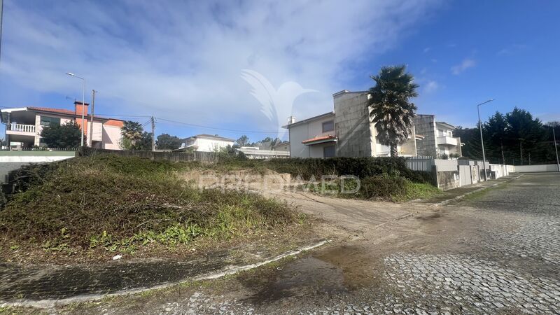 Plot of land with 430sqm Amares
