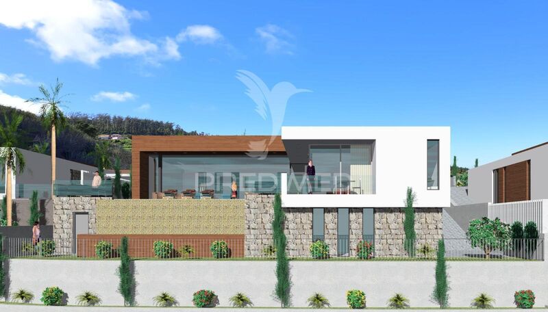 House V3 Isolated Arco da Calheta Calheta (Madeira) - solar panels, garage