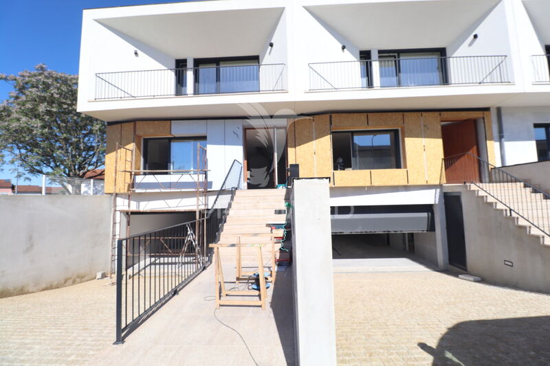 жилой дом V3 новые в ряд Braga - великолепное месторасположение, центральное отопление