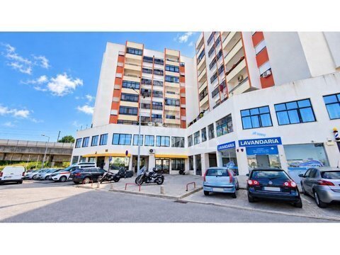 Appartement T3 bien situé Amora Seixal - vue mer, panneaux solaires, balcon