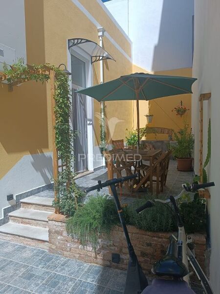 House in the center Olhão - backyard, terrace