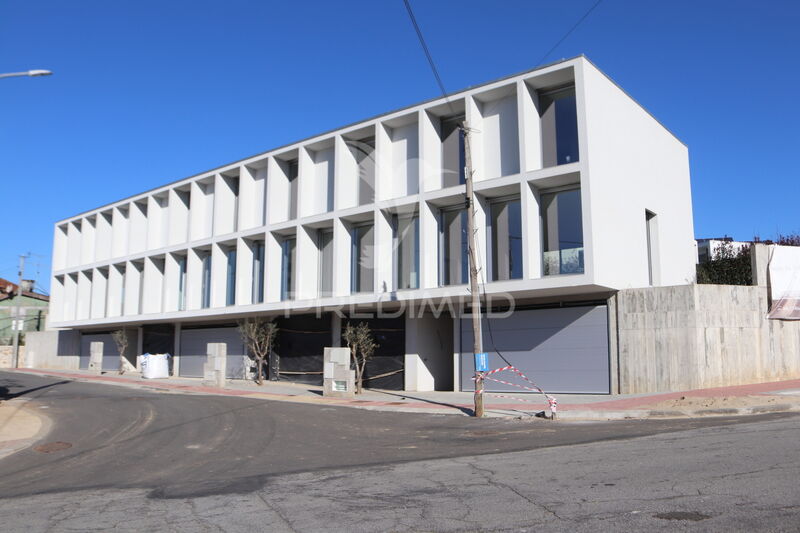 House nouvelle V3 Braga - air conditioning, automatic gate