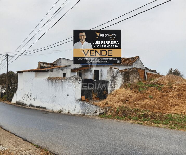 House V3 Single storey in the field Moçarria Santarém - haystack