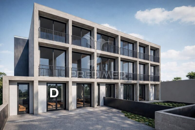 Apartamento T2 no centro Sines - terraços, lugar de garagem, arrecadação, garagem, varandas, ar condicionado