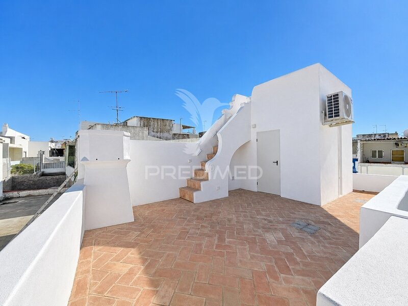 Casa Renovada no centro V1 Olhão - ar condicionado, terraço, quintal