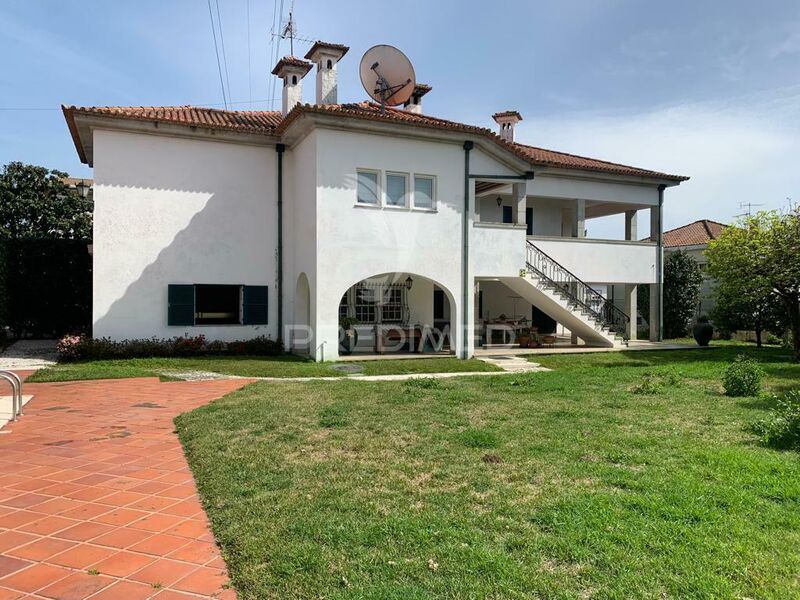 House V4 Gavião Vila Nova de Famalicão - garage, garden, swimming pool, fireplace