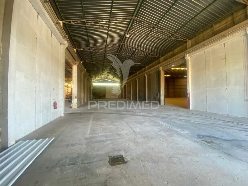 Warehouse Industrial with 750sqm Alenquer - easy access, automatic gate